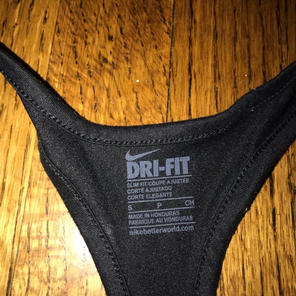 NIKE women’s athletic tank - Picture 2 of 4